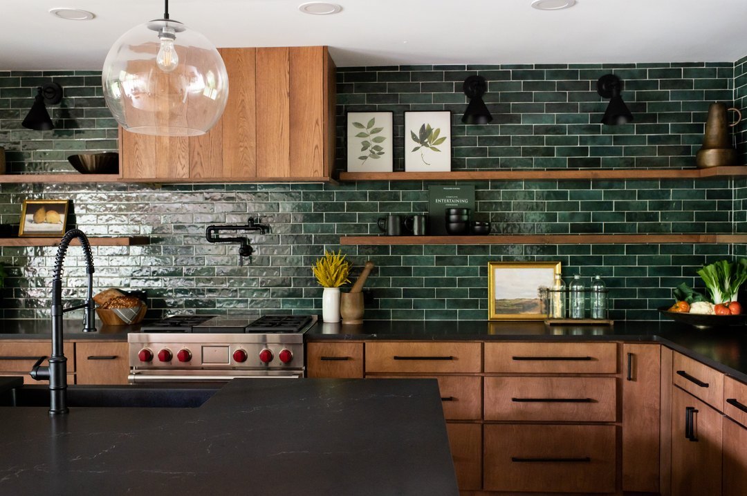 The same green tile kitchen photograph left unedited, showing the true tile color.